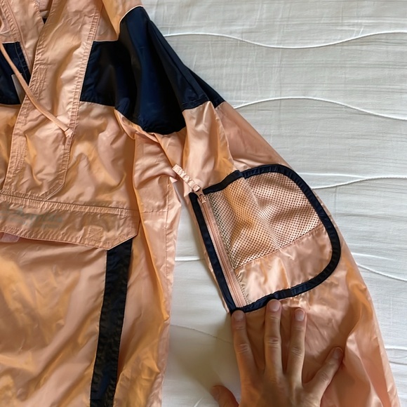 Columbia rain jacket 1/2 zip pull over - Picture 7 of 8